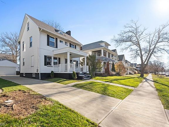 2nd image of 1643 Lincoln Ave