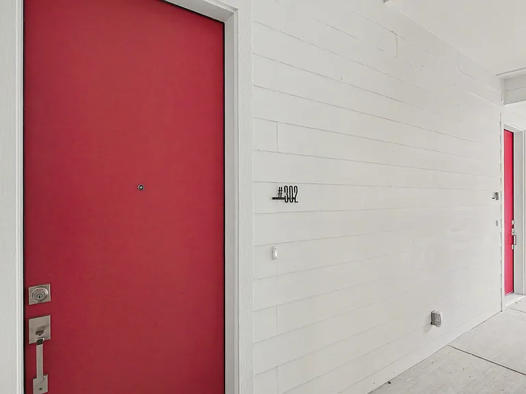 2217 N Fitzhugh Ave #302 — Photo 4