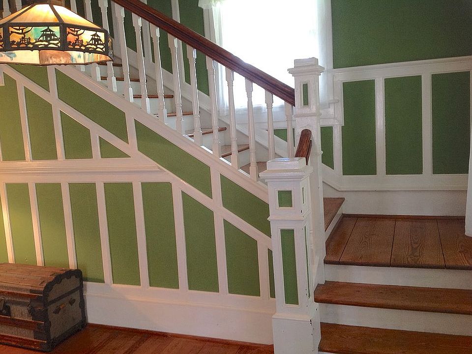 2nd image of 909 Evans St