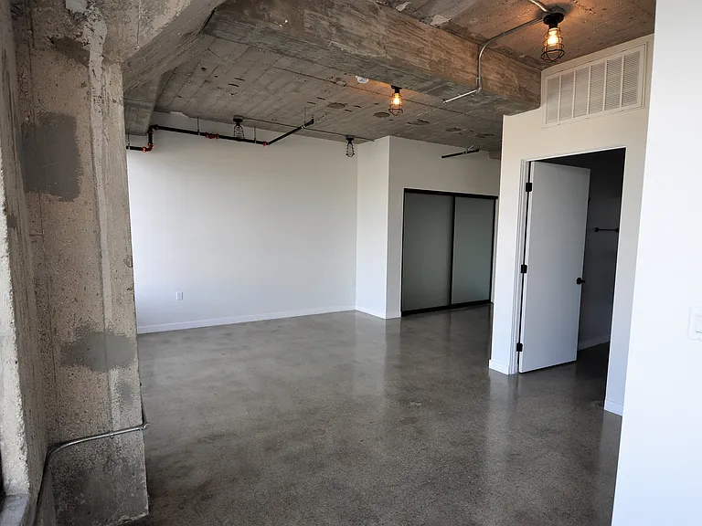 The Walnut Building — Photo 19