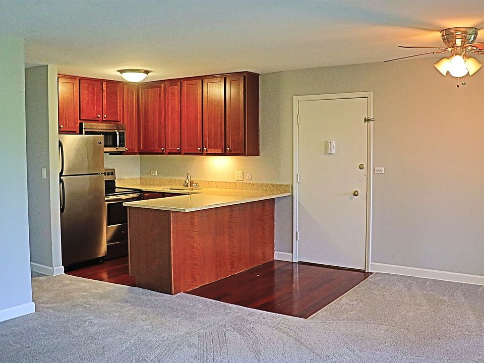 1st image of 5511 E Lake Dr APT F