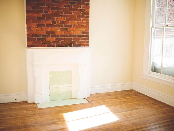 3rd image of 9 W Clay St #1
