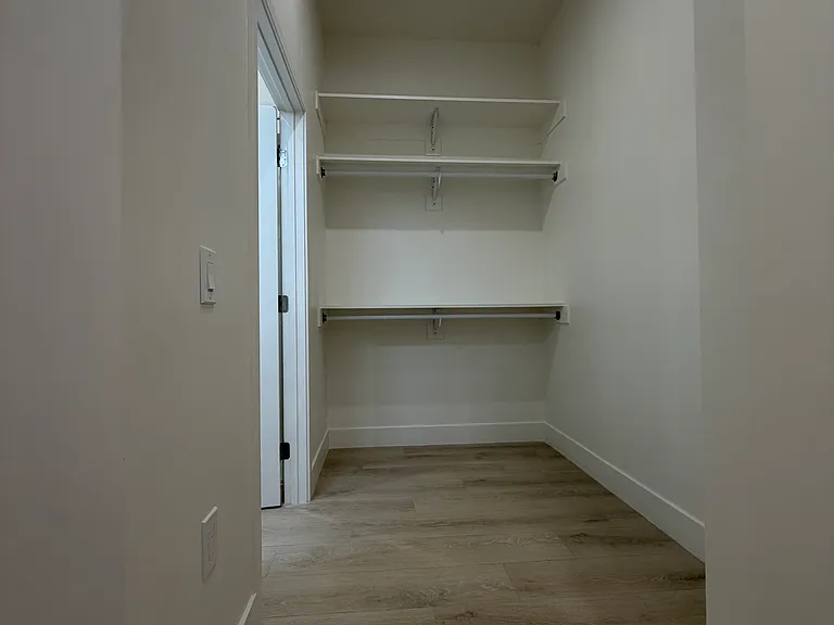 15927 Ward St — Photo 2
