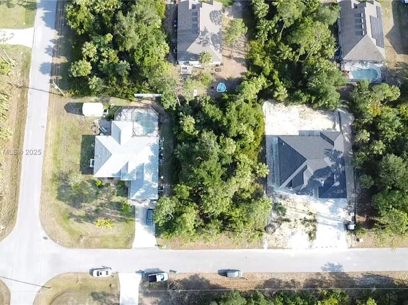 2 Vivian Rd, North Pt, FL 34288