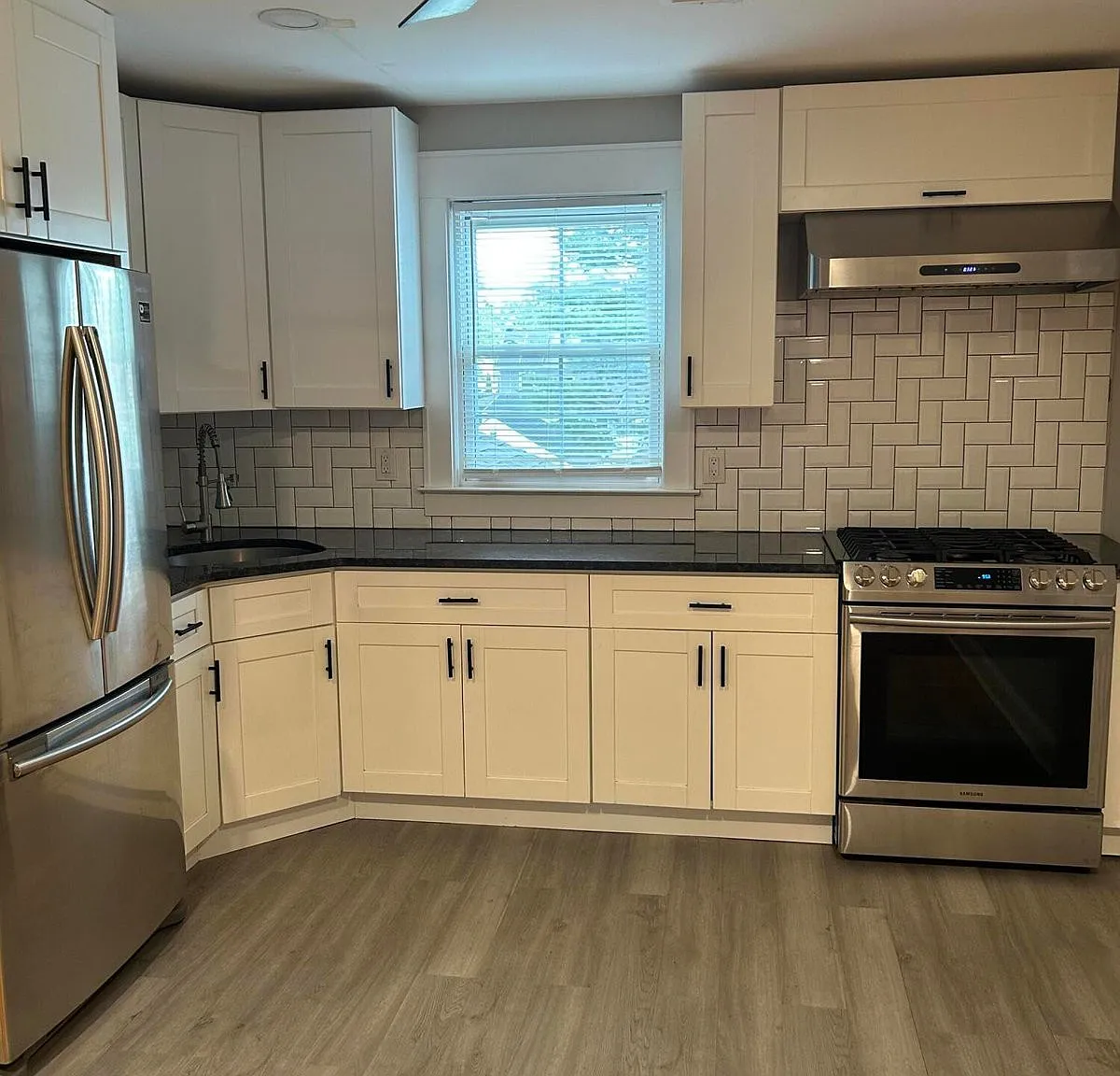 415 E 3rd Ave — Photo 1