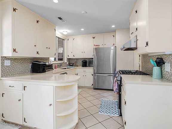 4th image of 1506 Westmoor Dr