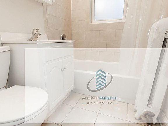 4th image of 512-20 W Cornelia Ave #518214
