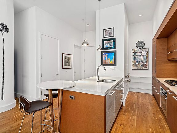 3rd image of 360 Furman St APT 801