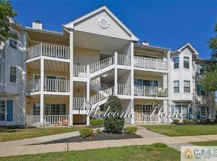 346 Wimbeldon Ct #0, North Brunswick, NJ 08902