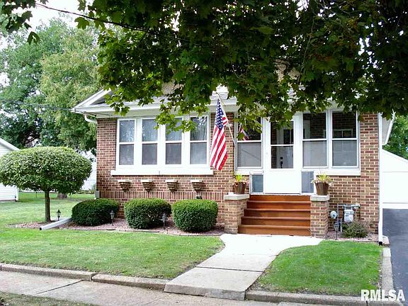 2nd image of 711 Greenleaf St