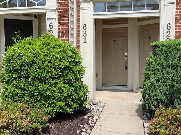 3rd image of 631 Kingfisher Ave #631