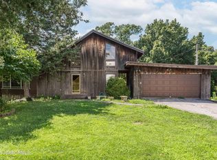 1024 Halifax Rd, Holts Summit, MO 65043