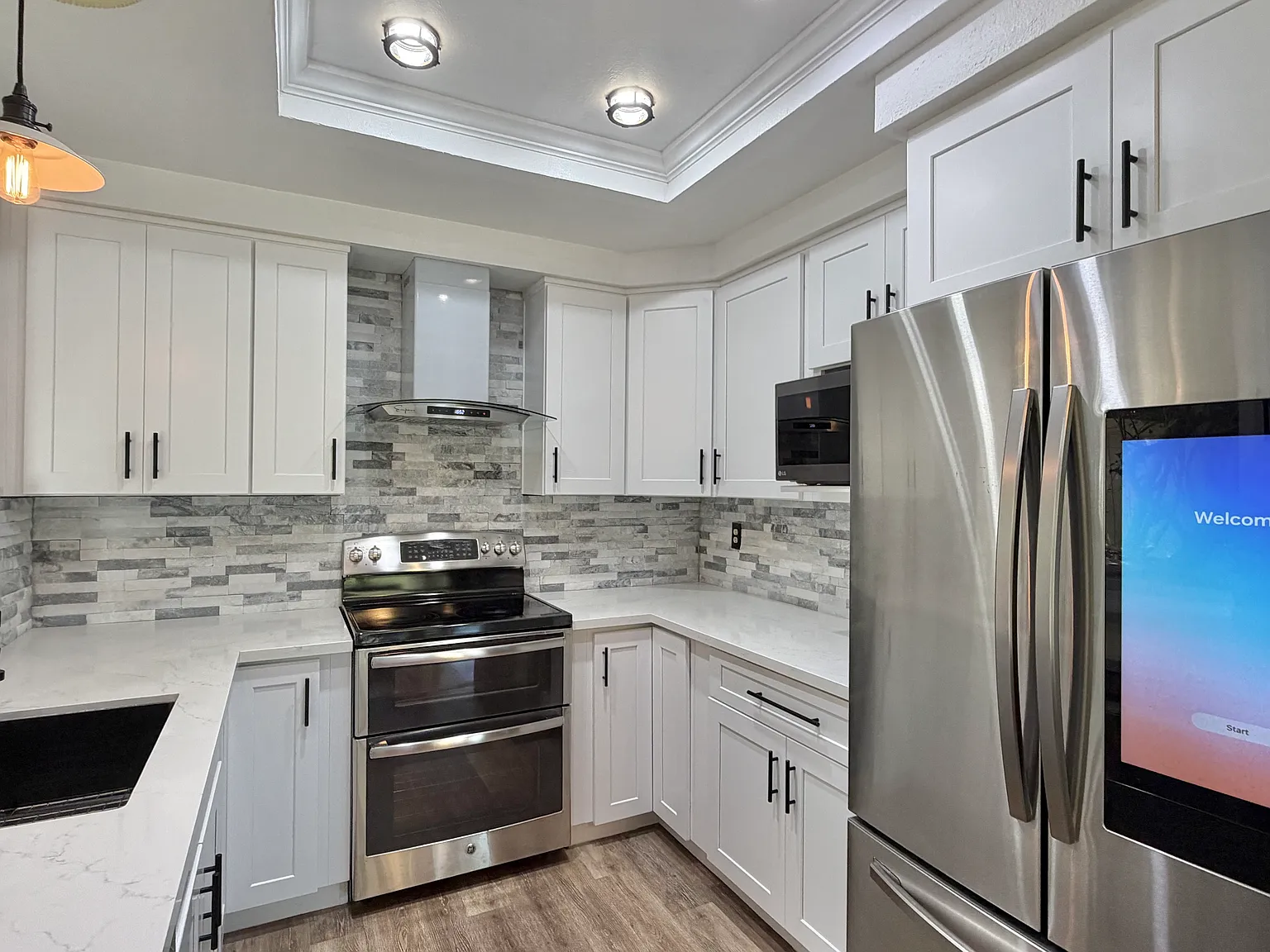 3 bed, 1348 sqft, $3,748 — Photo 3