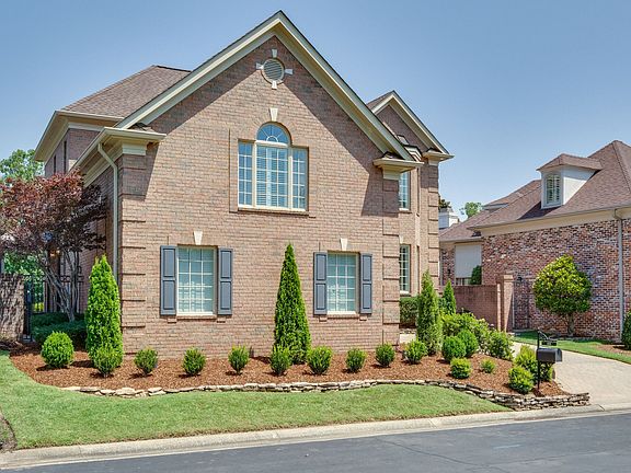 3rd image of 409 Prestwick Ct