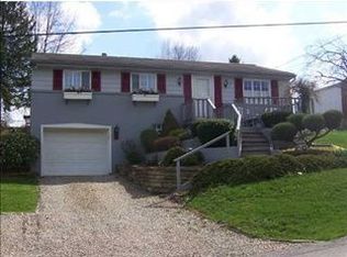 4009 School Dr, Irwin, PA