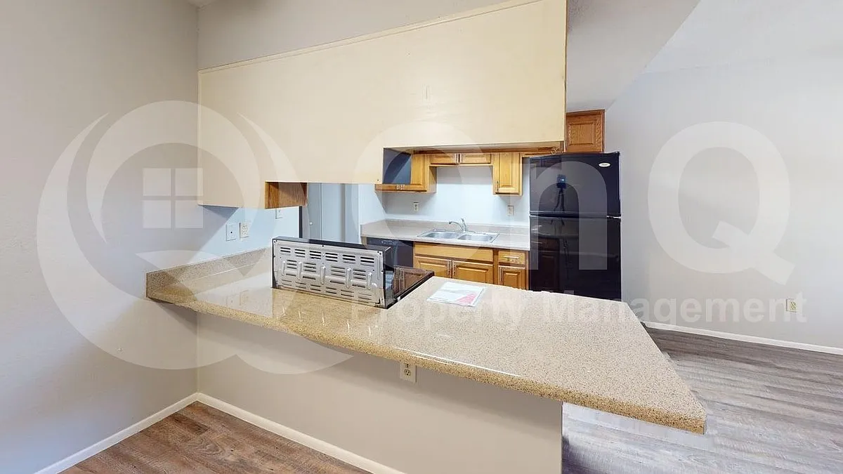 1 bed, 1.0 bath, 656 sqft, $849 — Photo 2