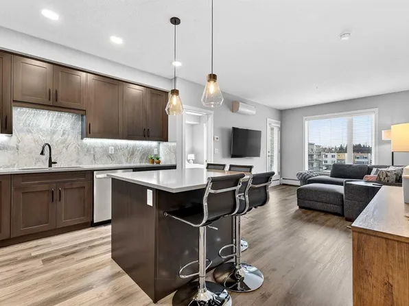 150 W Shawnee Sq SW #401, Calgary, AB T2Y 0W4