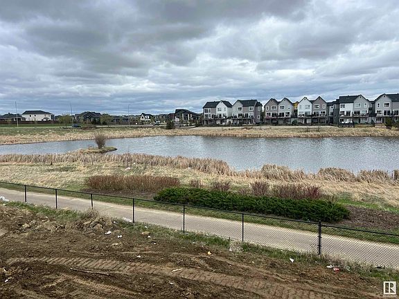 5th image of 25 Rosewood Way