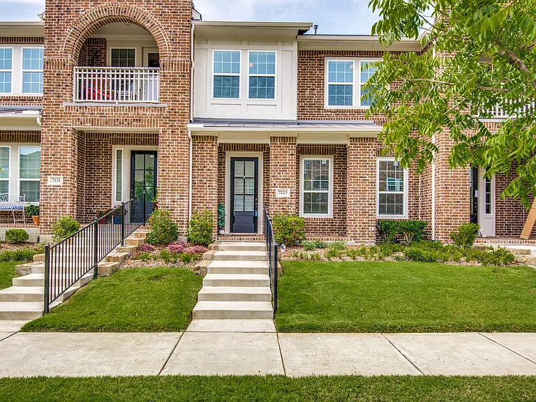 7223 Switchgrass Rd — Photo 2