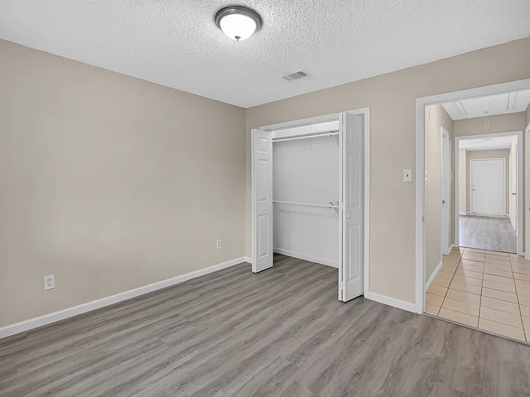 1128 Pleasant Valley Ln #1128 — Photo 18