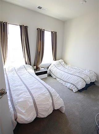 4th image of 2433 Emanuel Ct