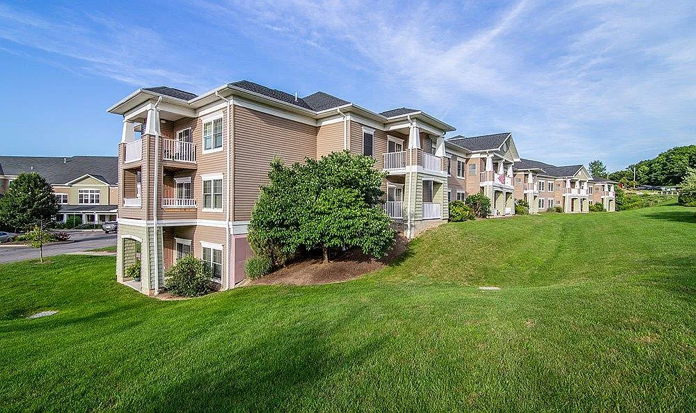 Greenwood Cove Apartment Homes — Photo 1