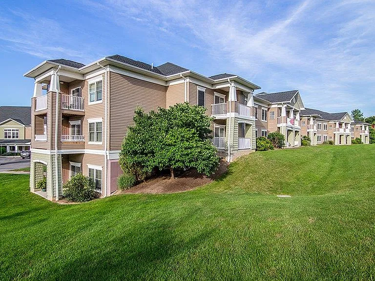 Greenwood Cove Apartment Homes — Photo 1
