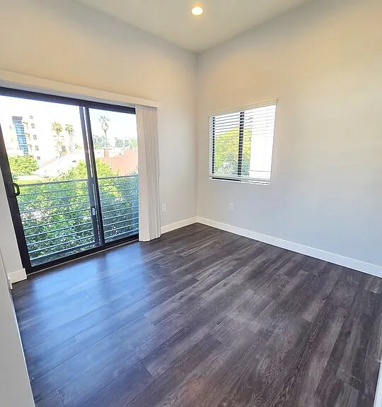 2651 S Hobart Blvd #6 — Photo 13