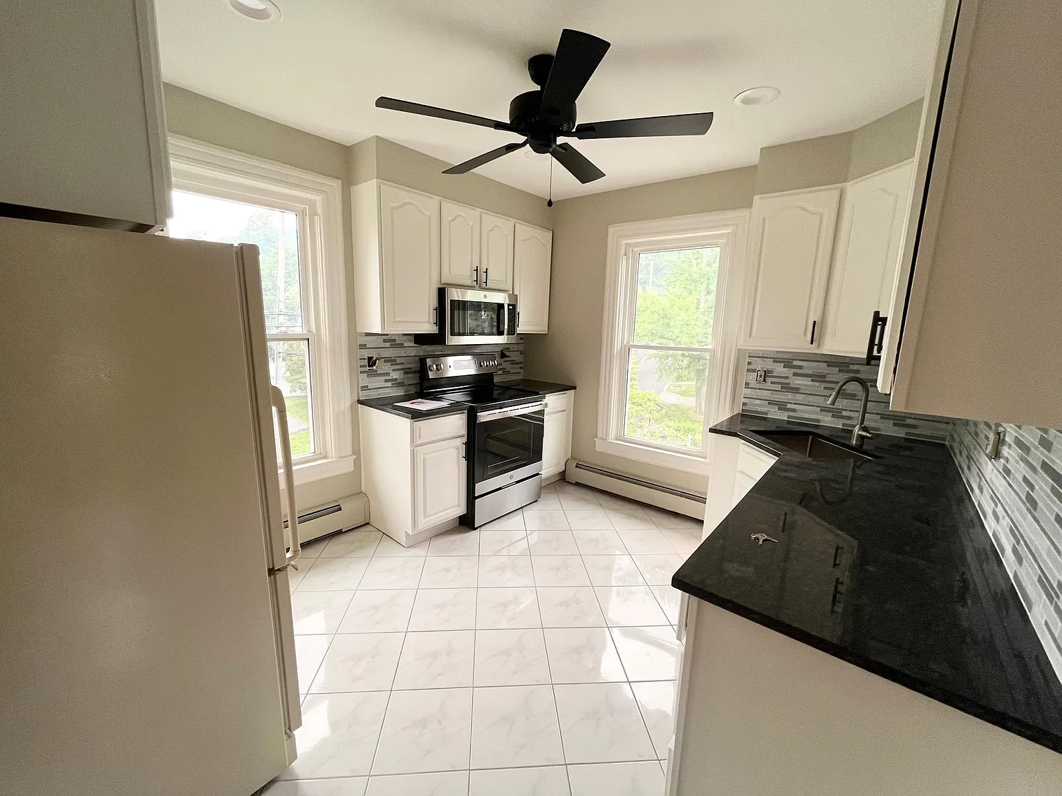 Manville Rd, Pleasantville — Photo 3