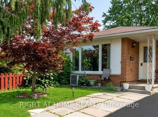 14 Canterbury Dr, Saint Catharines, ON L2P 3M7