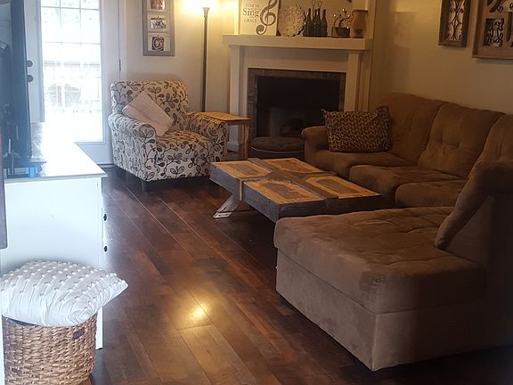 2nd image of 3171 Stag Ln