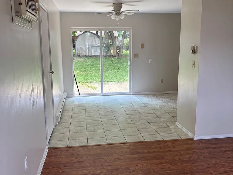 1395 Lee Rd — Photo 6