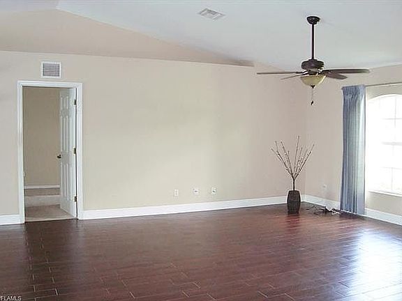 5th image of 2009 Trafalgar Pkwy