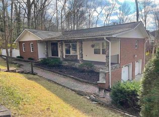 5940 Mahood Dr, Huntington, WV 25705