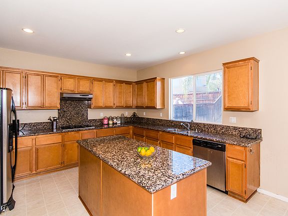 3rd image of 26542 Bay Ave