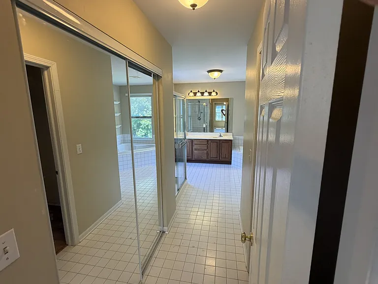575 Capital Ln — Photo 19