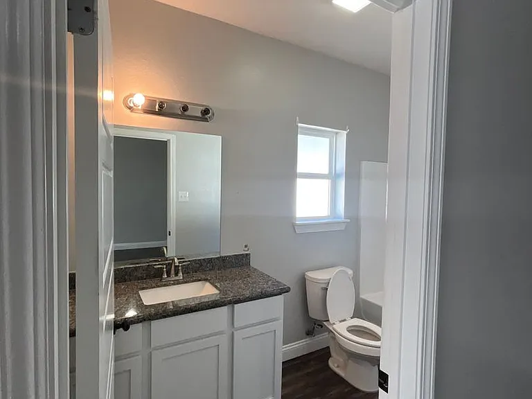 308 Lacey Eden Ln — Photo 23
