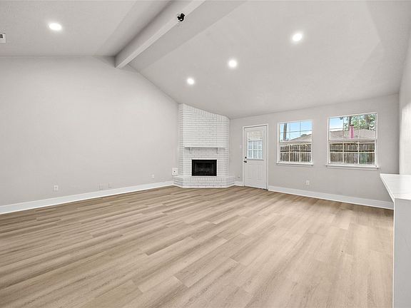 5th image of 2723 Goldspring Ln
