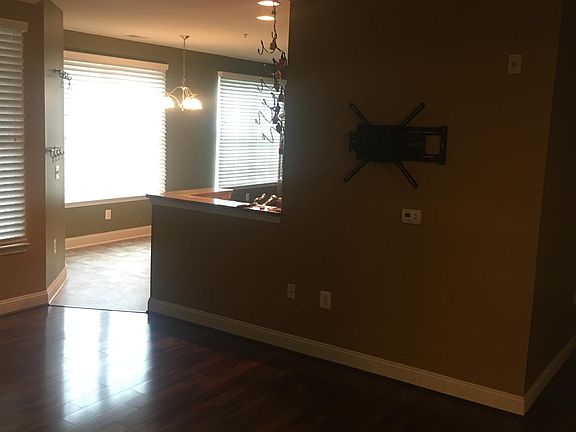 5th image of 4805 Mantlewood Way Unit 201