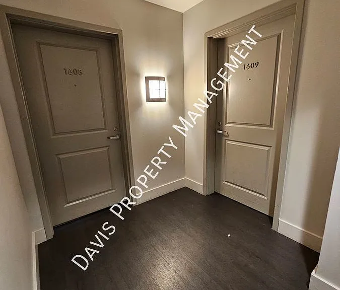 1200 Main St #1609 — Photo 7