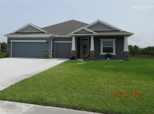 8336 Laguna Cir, Micco, FL 32976