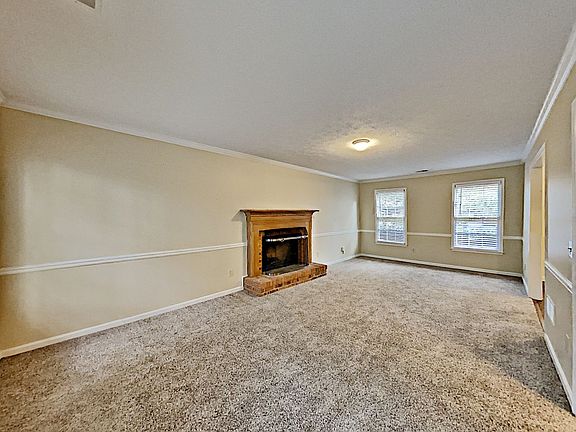 5th image of 4514 Pine Hill Ter NE