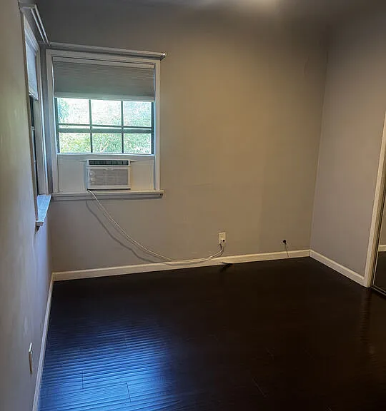1233 Gordon St — Photo 9