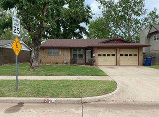 409 S Highland Dr, Mustang, OK 73064