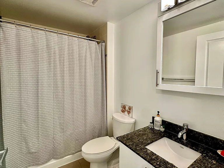 242 Rideau St #1208 — Photo 11