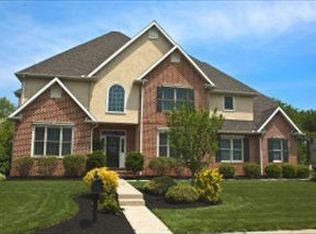 764 Goose Neck Dr, Lititz, PA 17543