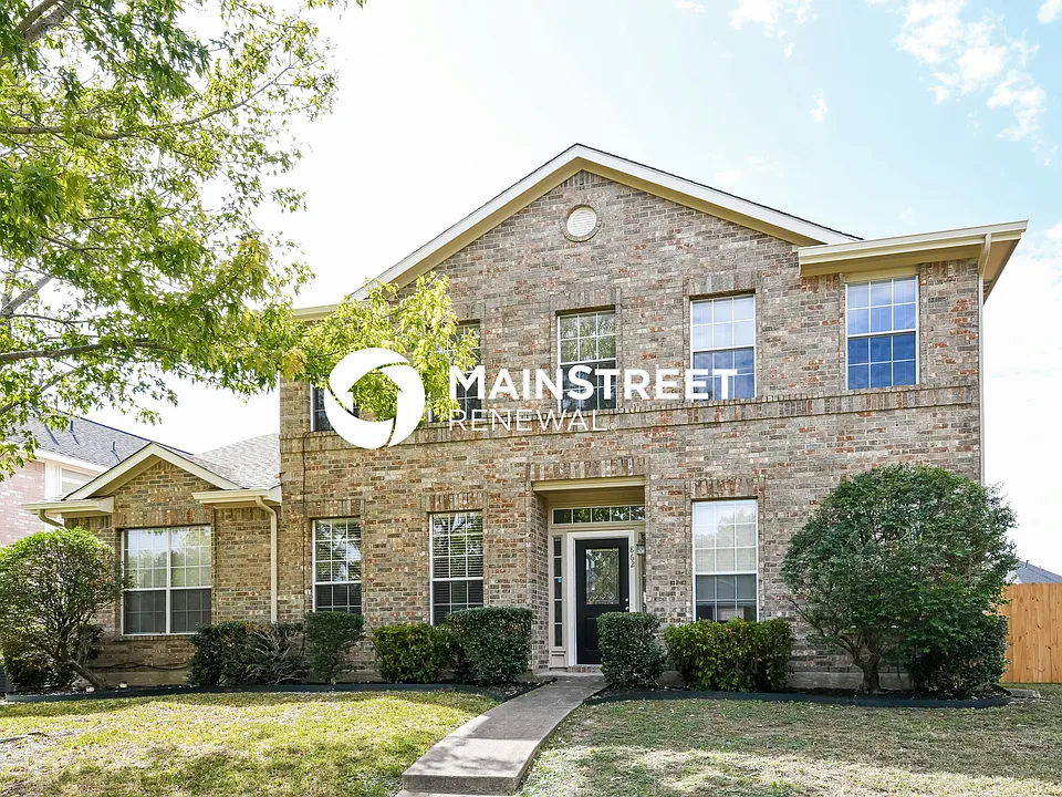 862 Raintree Ln