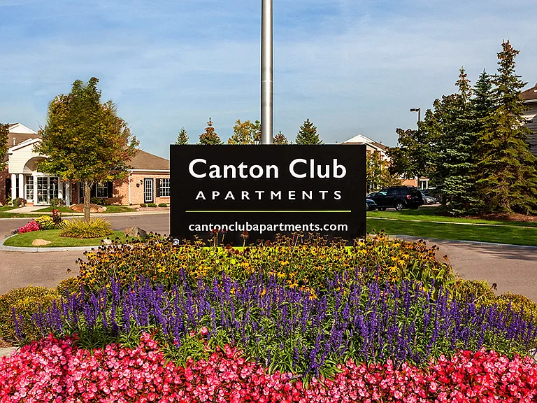 Canton Club Apartments - Canton, MI — Photo 43