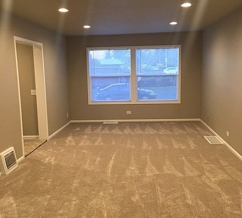 3rd image of 4112 Hoyt Avenue