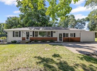 6110 Willow Ave, Raytown, MO 64133
